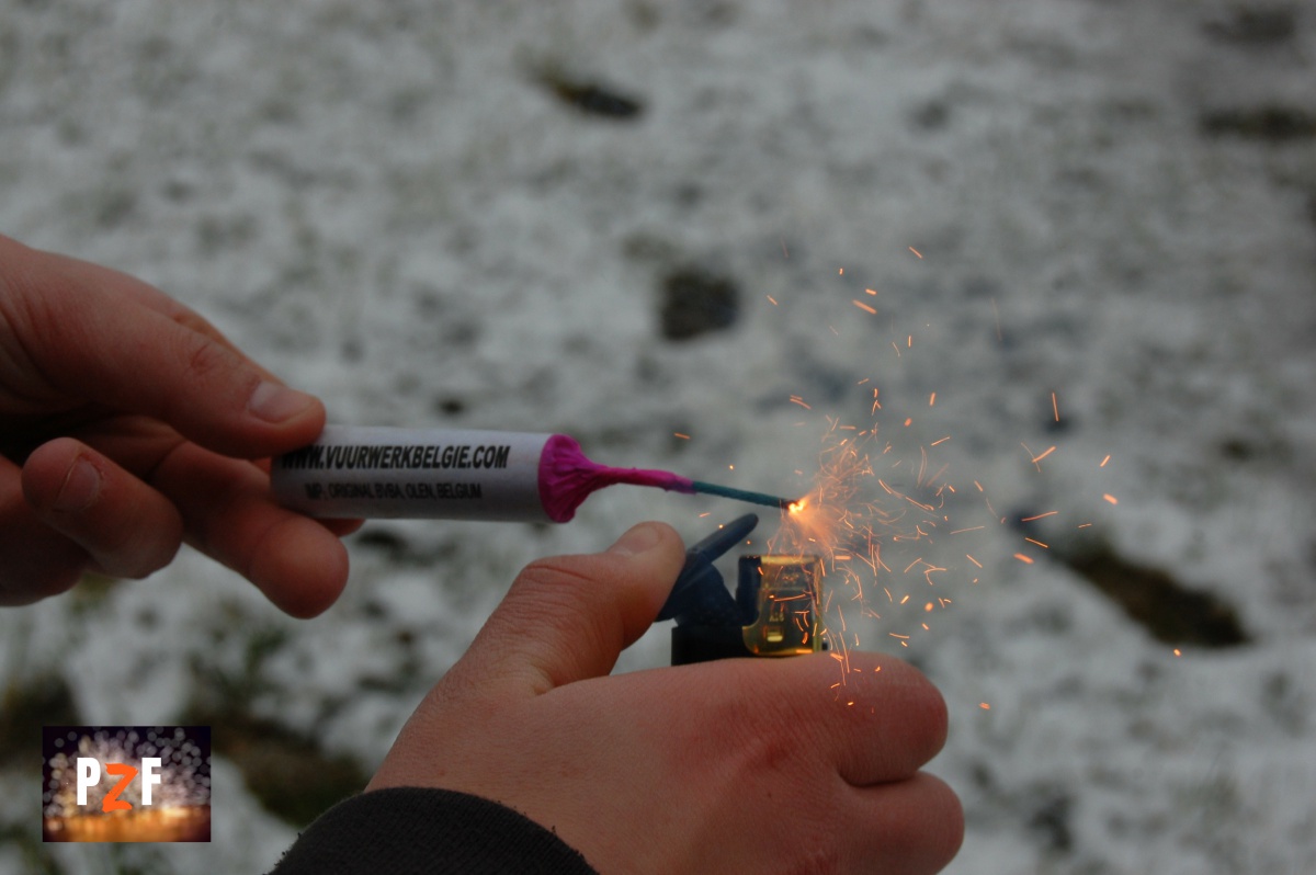 Naam: Thunder Cracker in de sneeuw.jpg
Bekeken: 371
Grootte: 184,0 KB