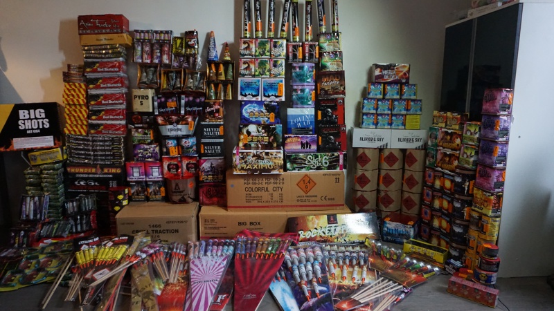 Naam: COLLECTIE - VUURWERK.jpg
Bekeken: 232
Grootte: 185,3 KB