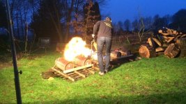 Archieffoto-van-het-schieten-met-carbid-foto-Hielke-Meijer-RTV-Drenthe.jpg