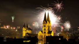 vuurwerk_roermond_mgl_jeroen_kuit.jpg vuurwerk_roermond_mgl_jeroen_kuit.jpg