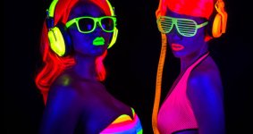 Neon-Dancefloor-Festival-660.jpg