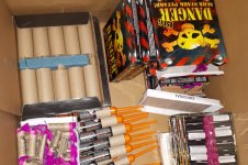 Illigaal-vuurwerk-gevond-in-rijtjeswoning-in-@Roden-1.jpg Illigaal-vuurwerk-gevond-in-rijtjeswoning-in-@Roden-1.jpg