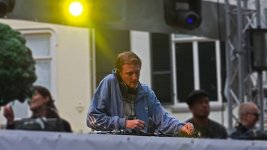 dj.jpg