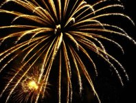 gold_firework_by_sirtucker_d7tl5si-pre.jpg